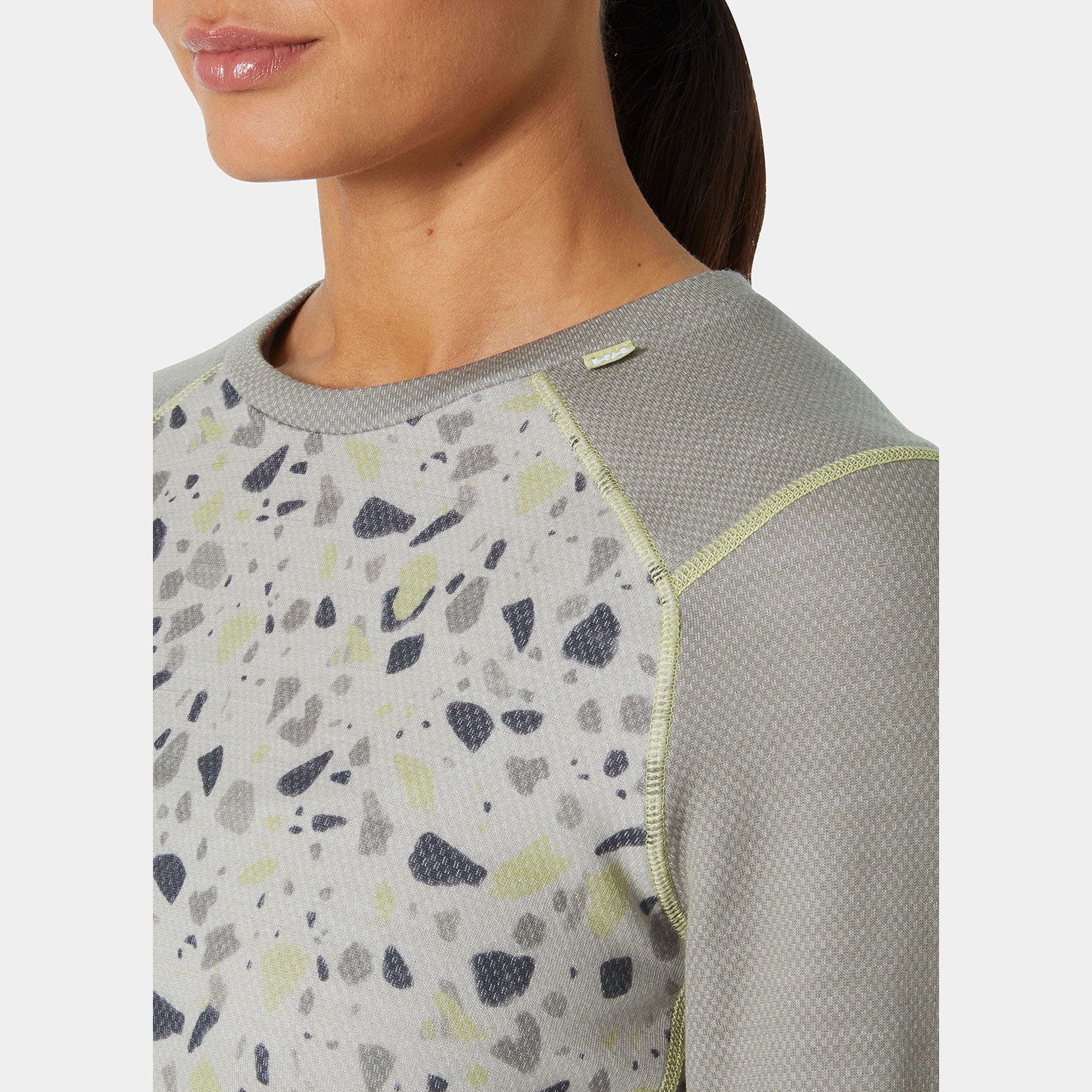 Women’s LIFA® Merino Midweight Graphic Long-Sleeve Crew Base Layer