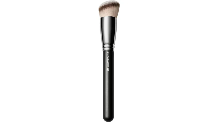 MAC Synthetic Rounded Slant Brush
