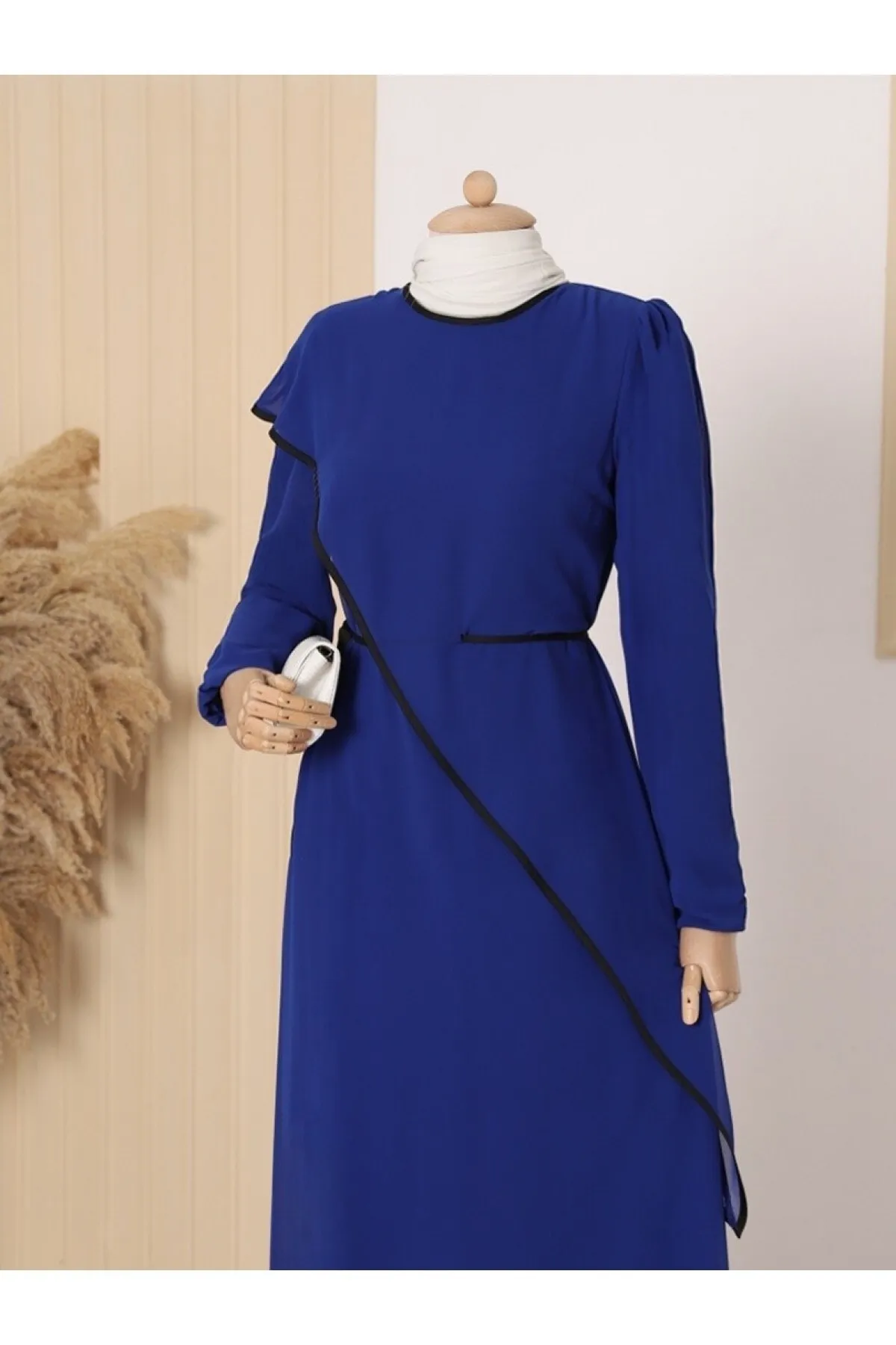 Modamorfo  Abendkleid aus Tüll mit geschnürter Taille und Paspelierung