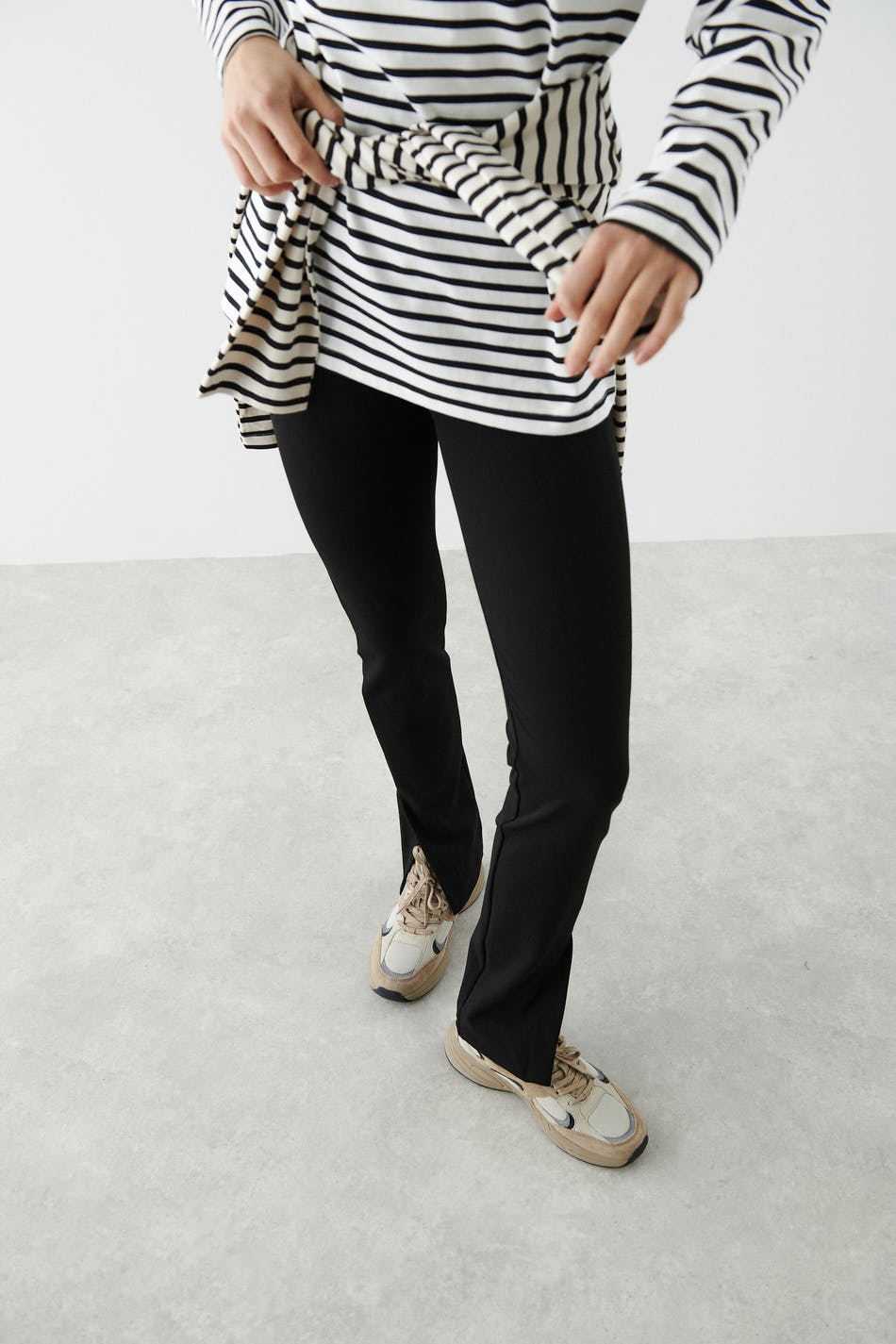 Cecilia slit hem trousers