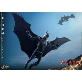 The Flash Movie Masterpiece Actionfigur 1/6 Batman (Modern Suit) 30 cm