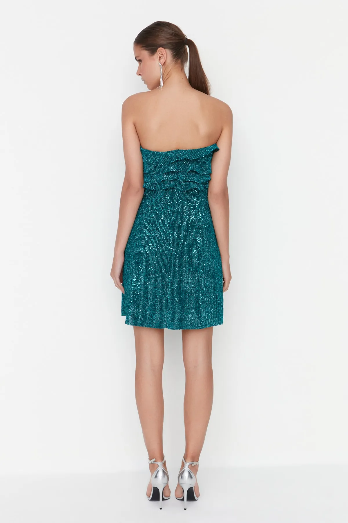 Trendyol Collection  Grünes Pailletten-Abendkleid TPRSS22EL2015