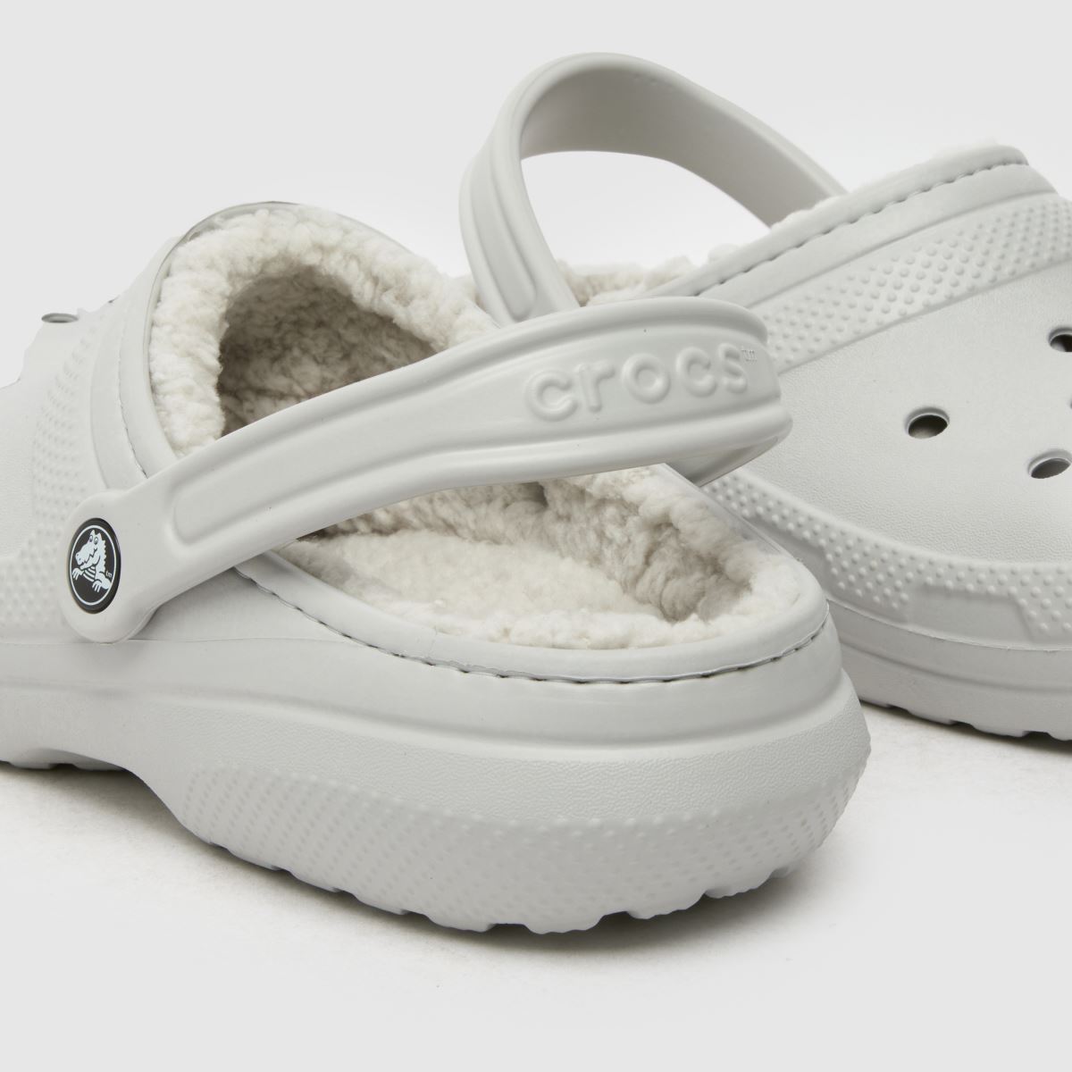 Crocs klasszikus bélelt klumpa szandál világosszürke színben