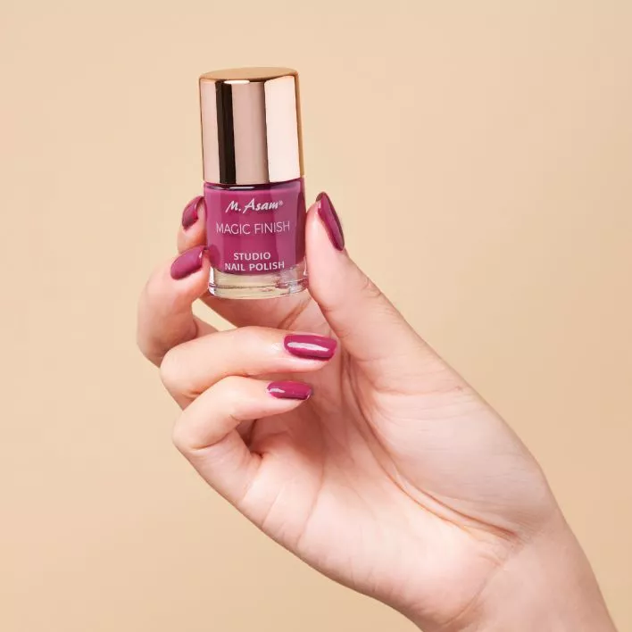 MAGIC FINISH Nagellack: Studio Nail Polish