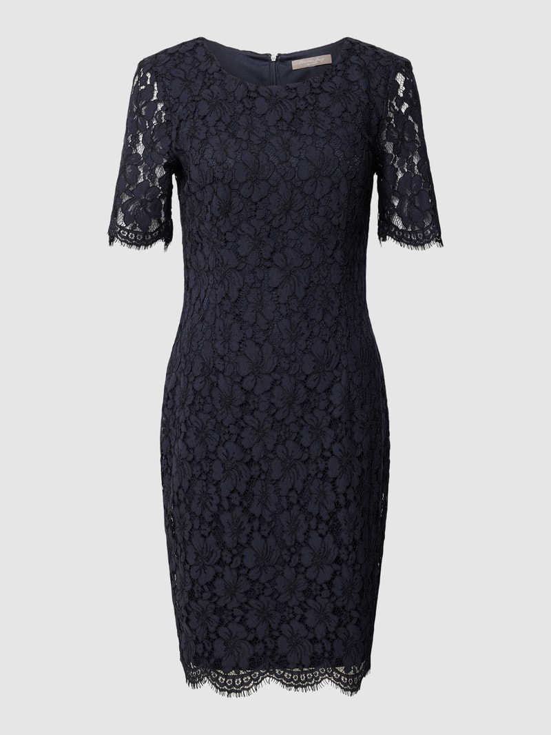 Knielanges Kleid mit Lochmuster in marineblau