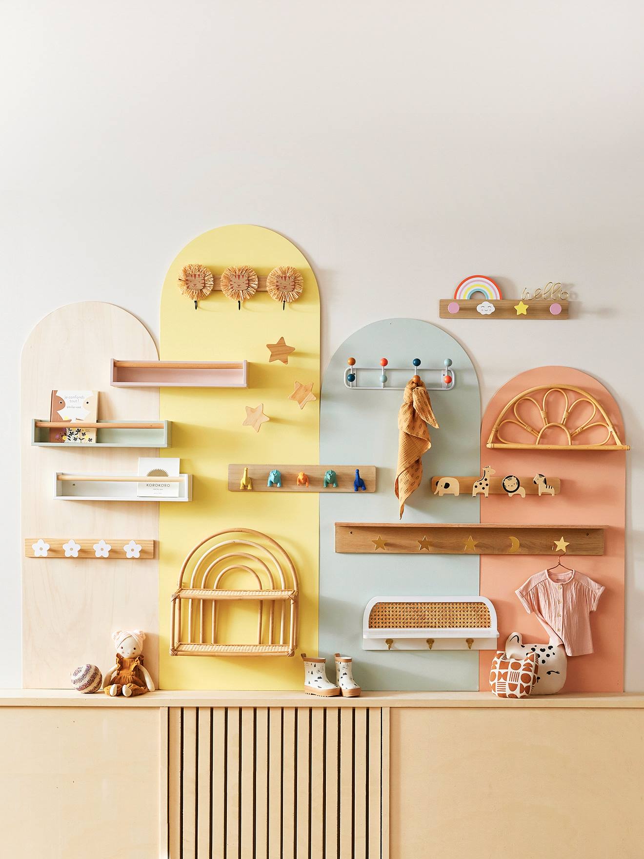 Vertbaudet Kinderzimmer Wandgarderobe 4 Haken MARGERITEN, Holz - natur/weiß