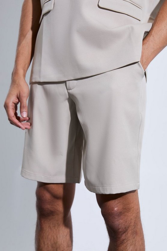 Maßgeschneiderte Shorts mit weitem Bein