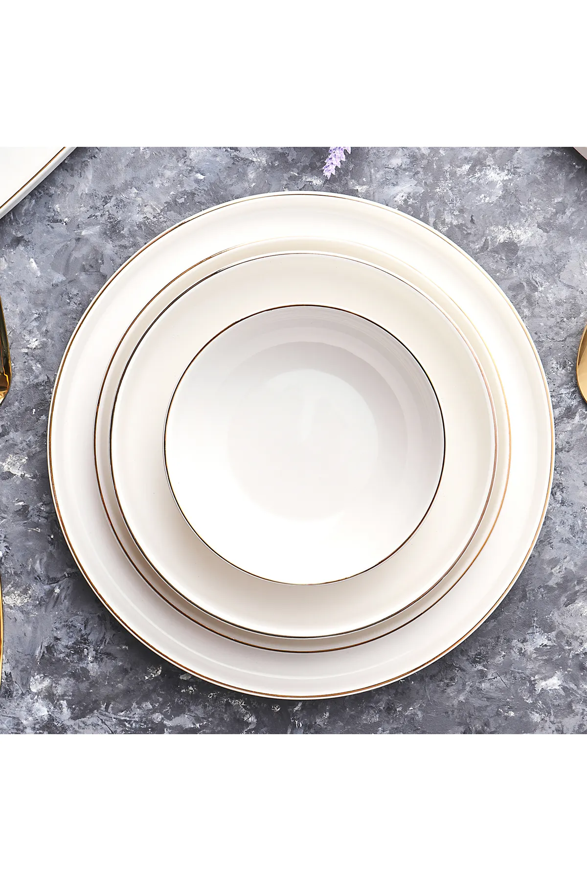 Karaca  Neu Saturn Gold 59-teiliges Streamline Porzellan Geschirrset für 12 Personen Set