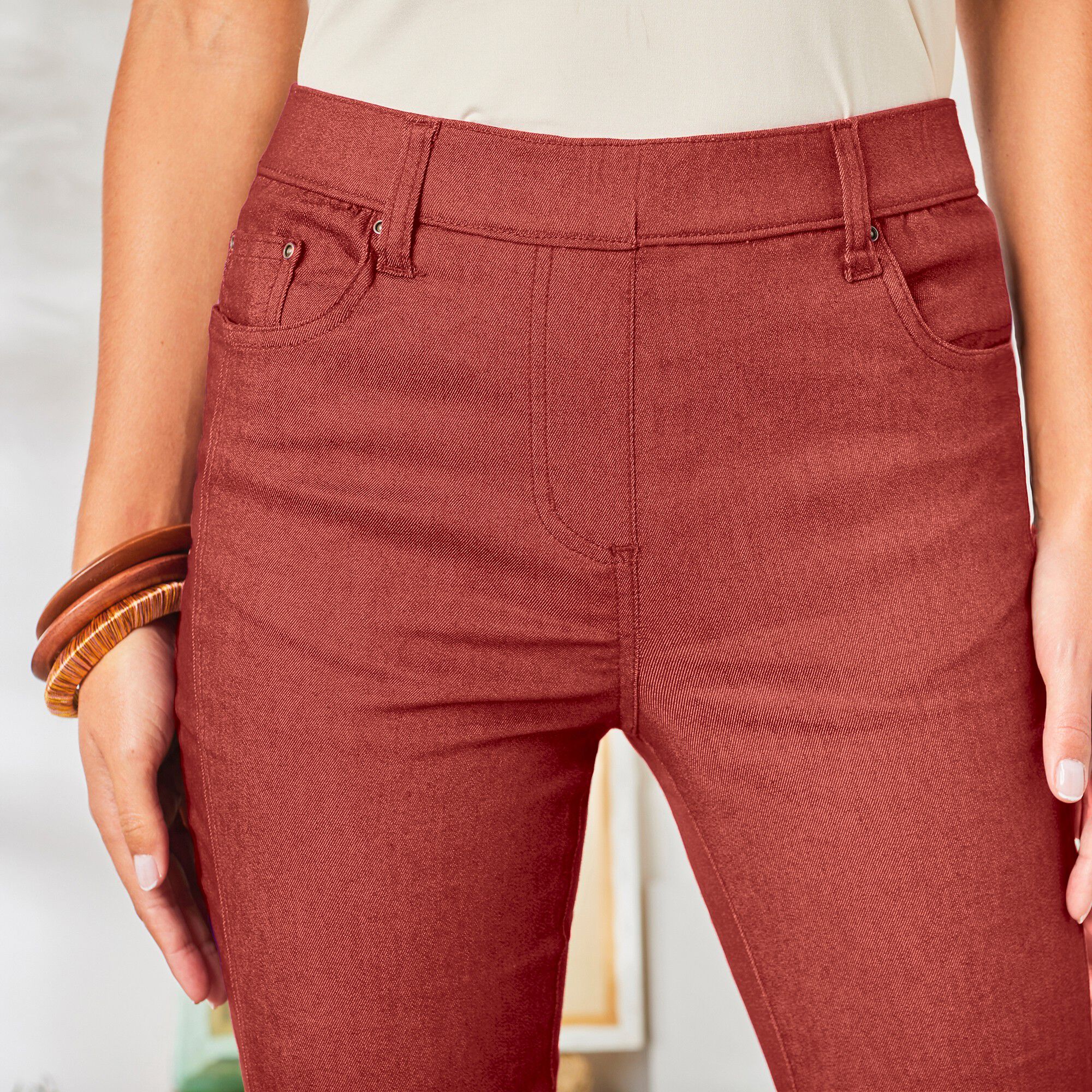Pantalon stretch coutures affinantes