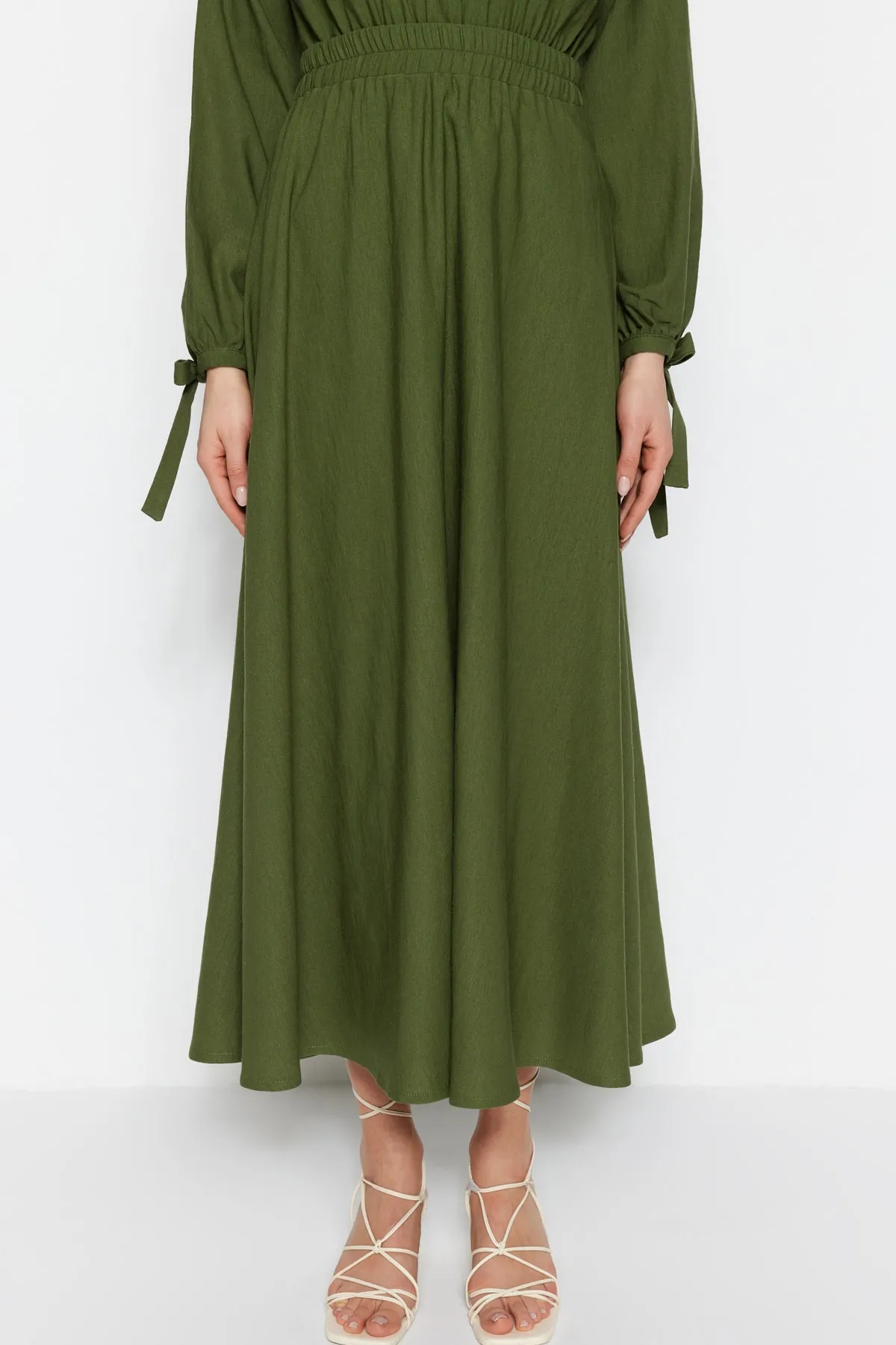 Trendyol Modest  Khakifarbenes Tunika-Rock-Set in gewebter Leinenoptik TCTSS23US00033