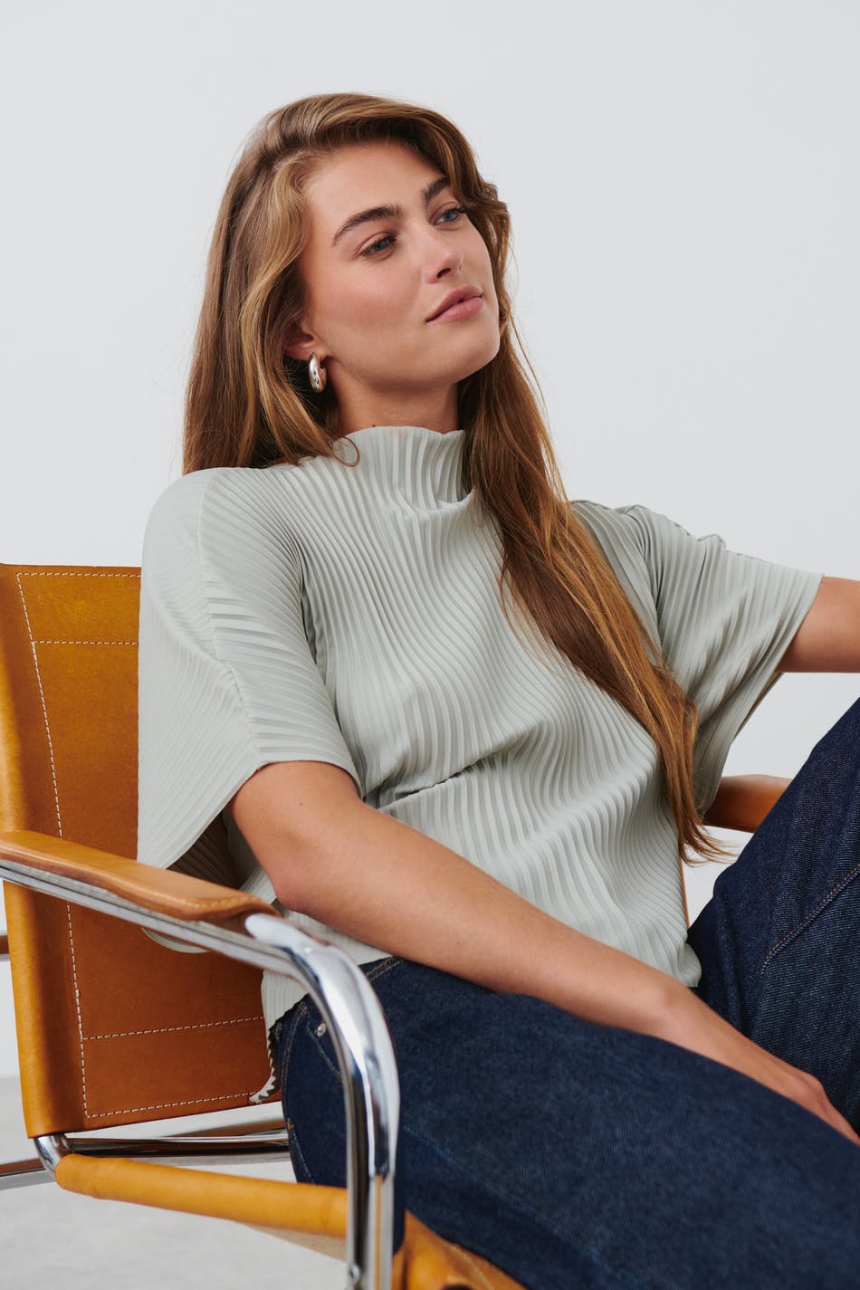 Tie back plisse top