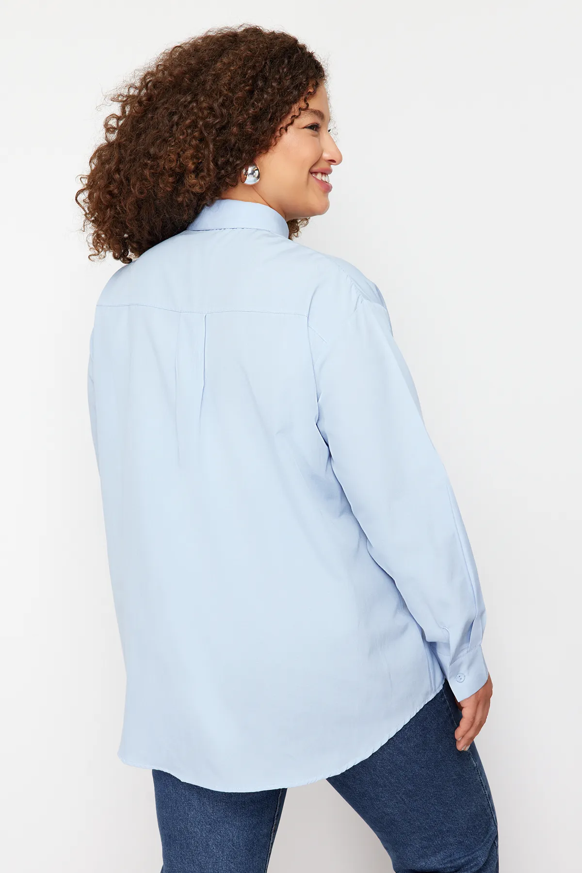 Trendyol Curve  Hellblaues gewebtes Hemd TBSSS22GO0319