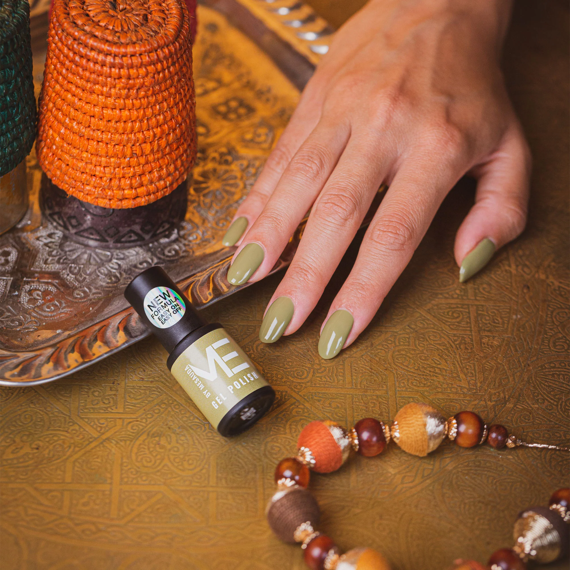 ME Gel Polish Nails - Βερνίκι Νυχιών με Εφέ Gel