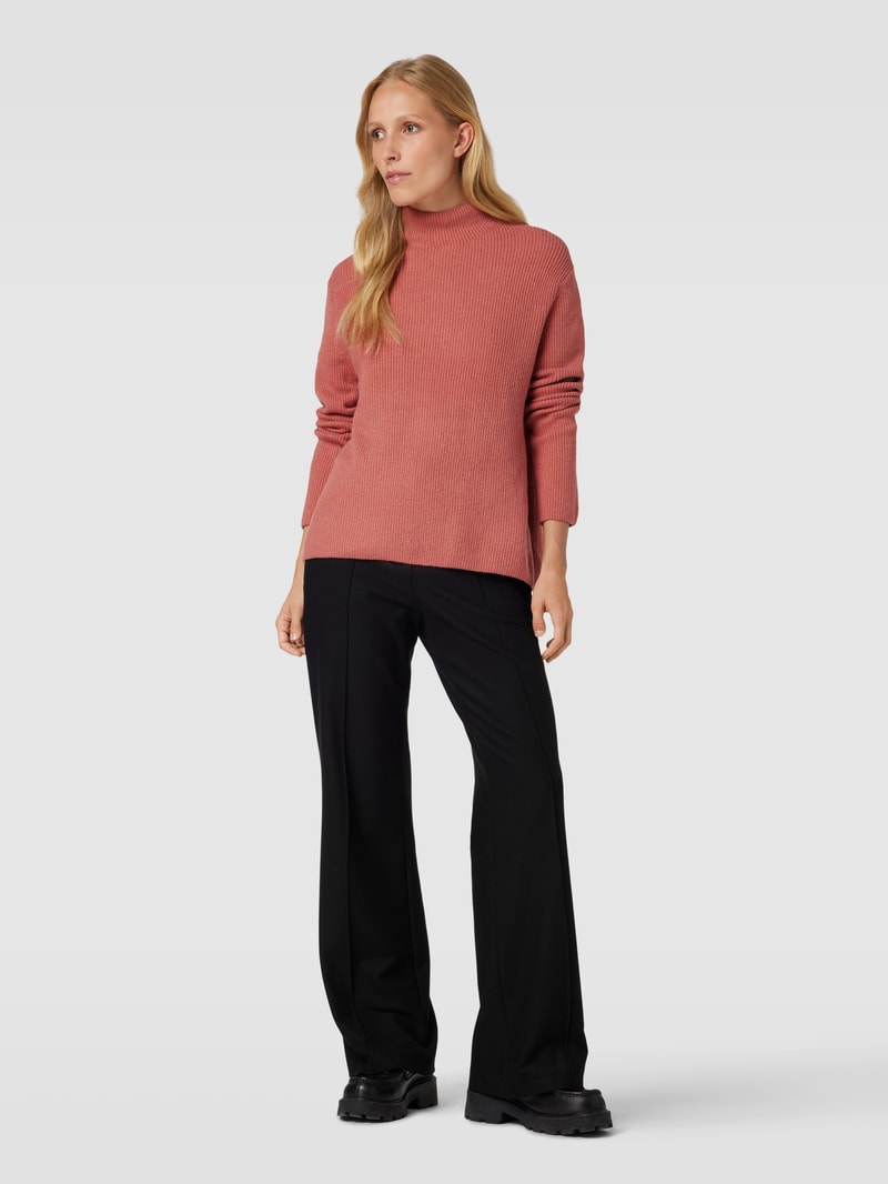 Strickpullover mit Turtleneck in altrosa