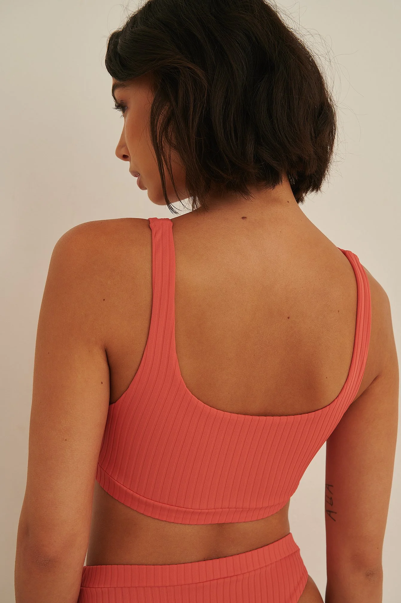 Geripptes Bikini-Top