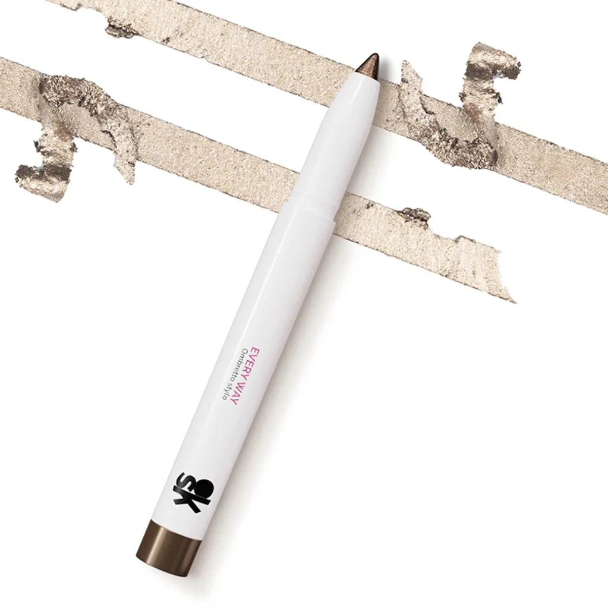 Augen in alle Richtungen - Kajalstift