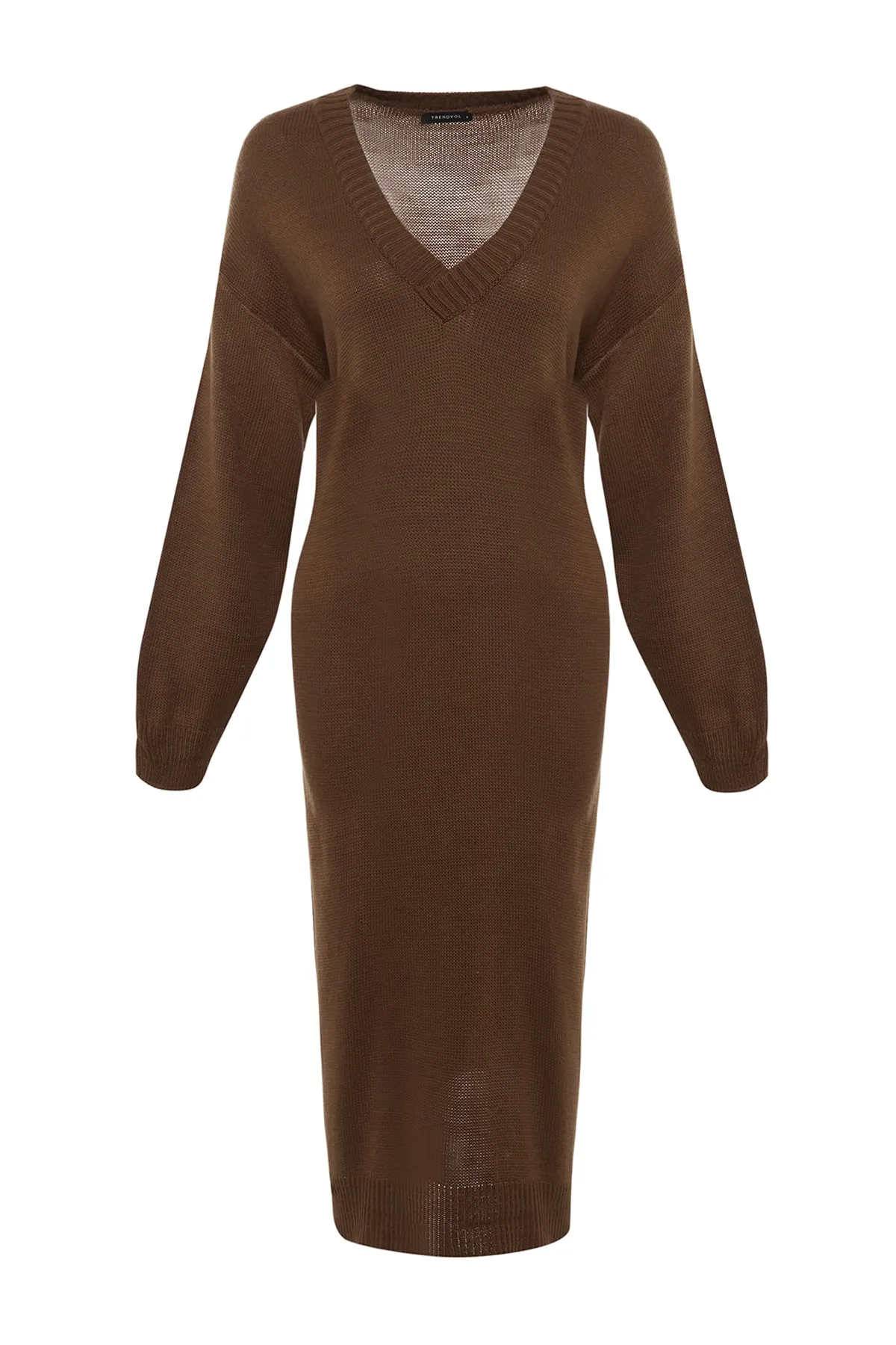 Trendyol Collection  Braunes Maxi-Strickkleid mit V-Ausschnitt TWOAW23EL00642