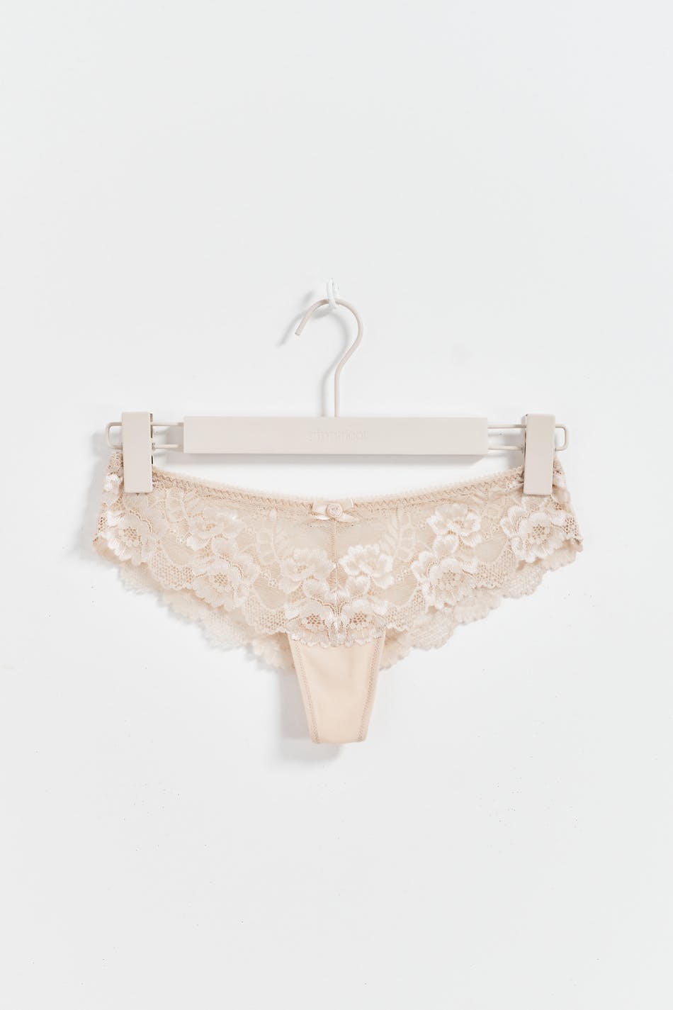 Lace string