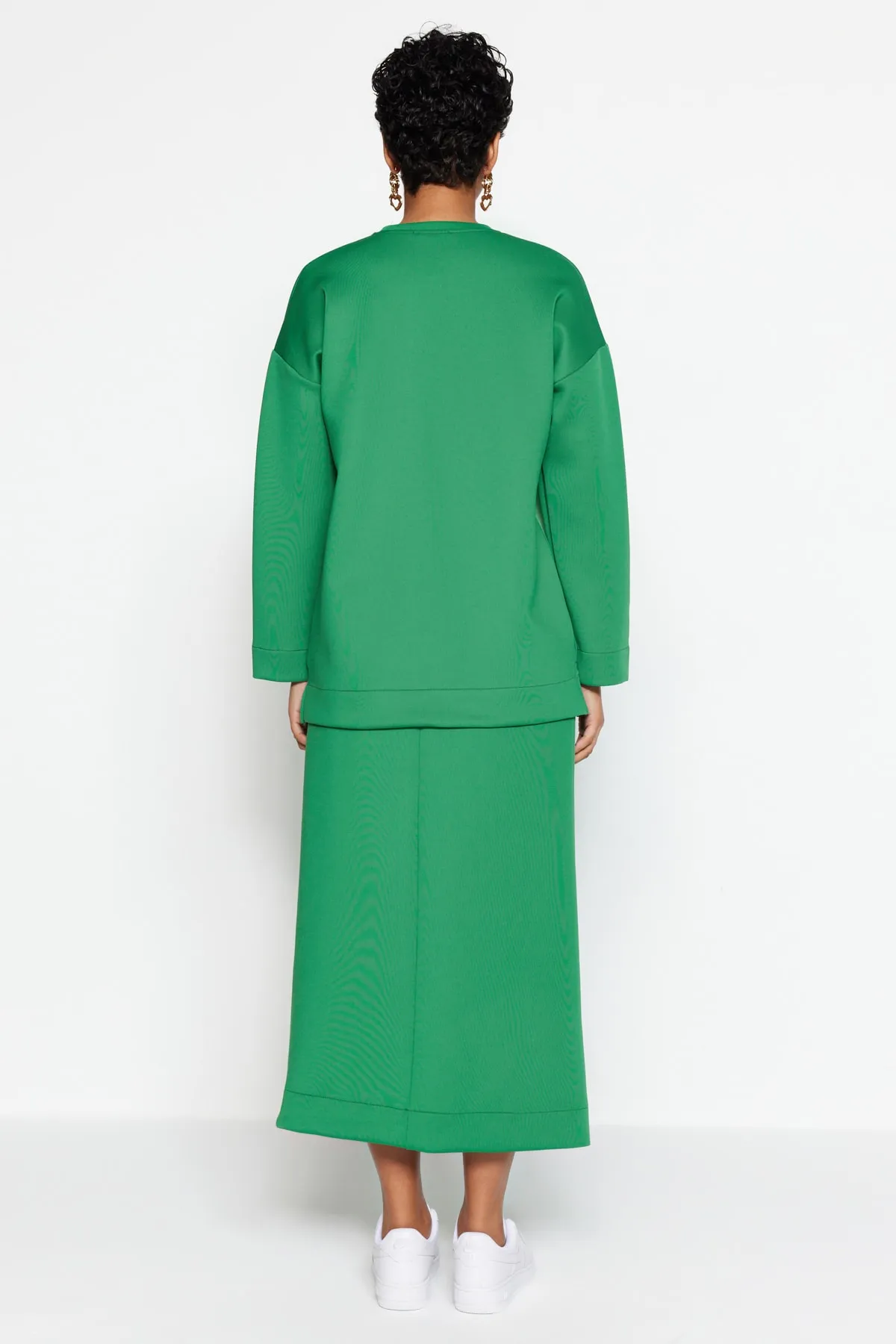 Trendyol Modest  Grünes Scuba-Tunika-Rock-Strickset mit Schnürdetail auf der Vorderseite TCTSS23US00013