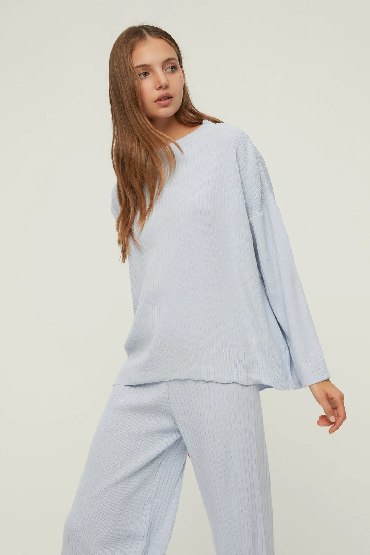 Trendyol Collection  Blaues Basic Rundhals-Strickoberteil und -unterteil-Set TWOSS20AU0084