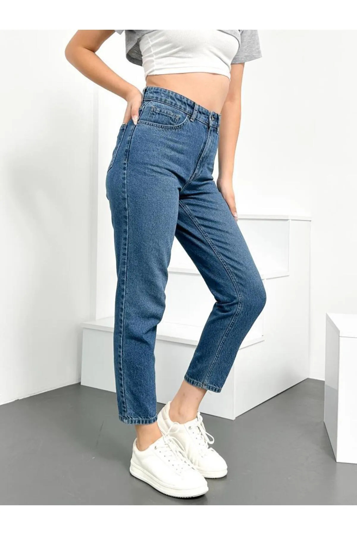 HLT JEANS  Hellblaue Lycra Mom Jean für Damen, hohe Taille, dehnbare Jeanshose, Anna Model