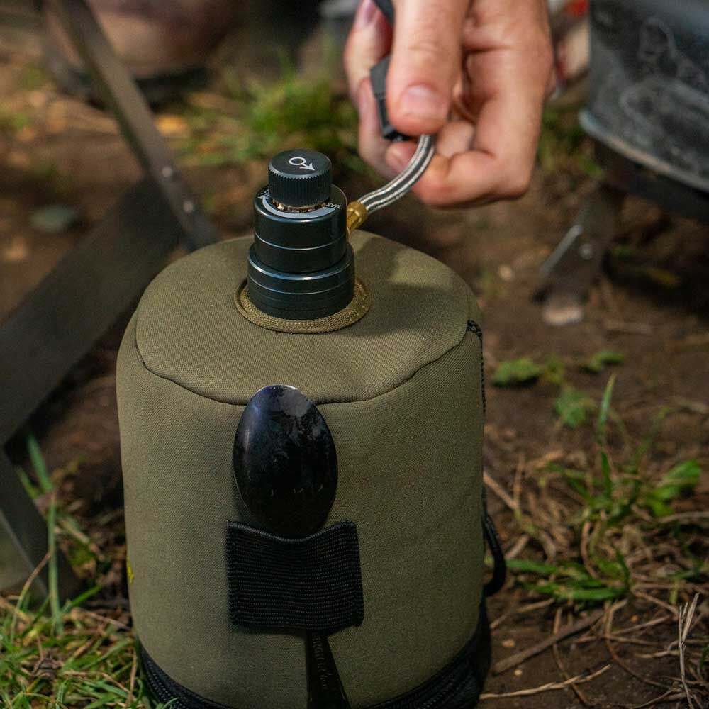 Grill s majmunom na grebenu za roštilj