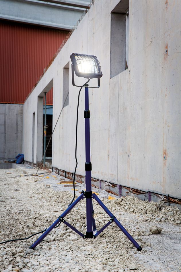 Schwabe 46403 Slimline LED Work Light IP65 30W na statywie