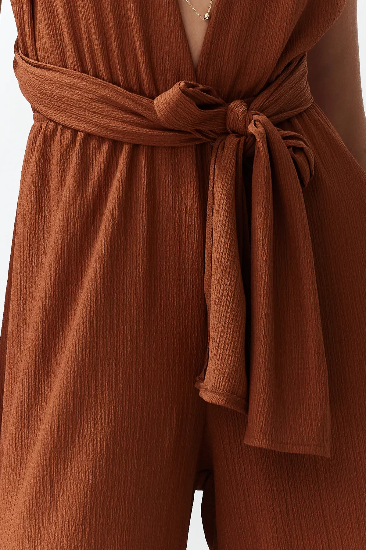 Trendyol Collection  Brauner, gewebter, gebundener Overall TBESS23TU00010
