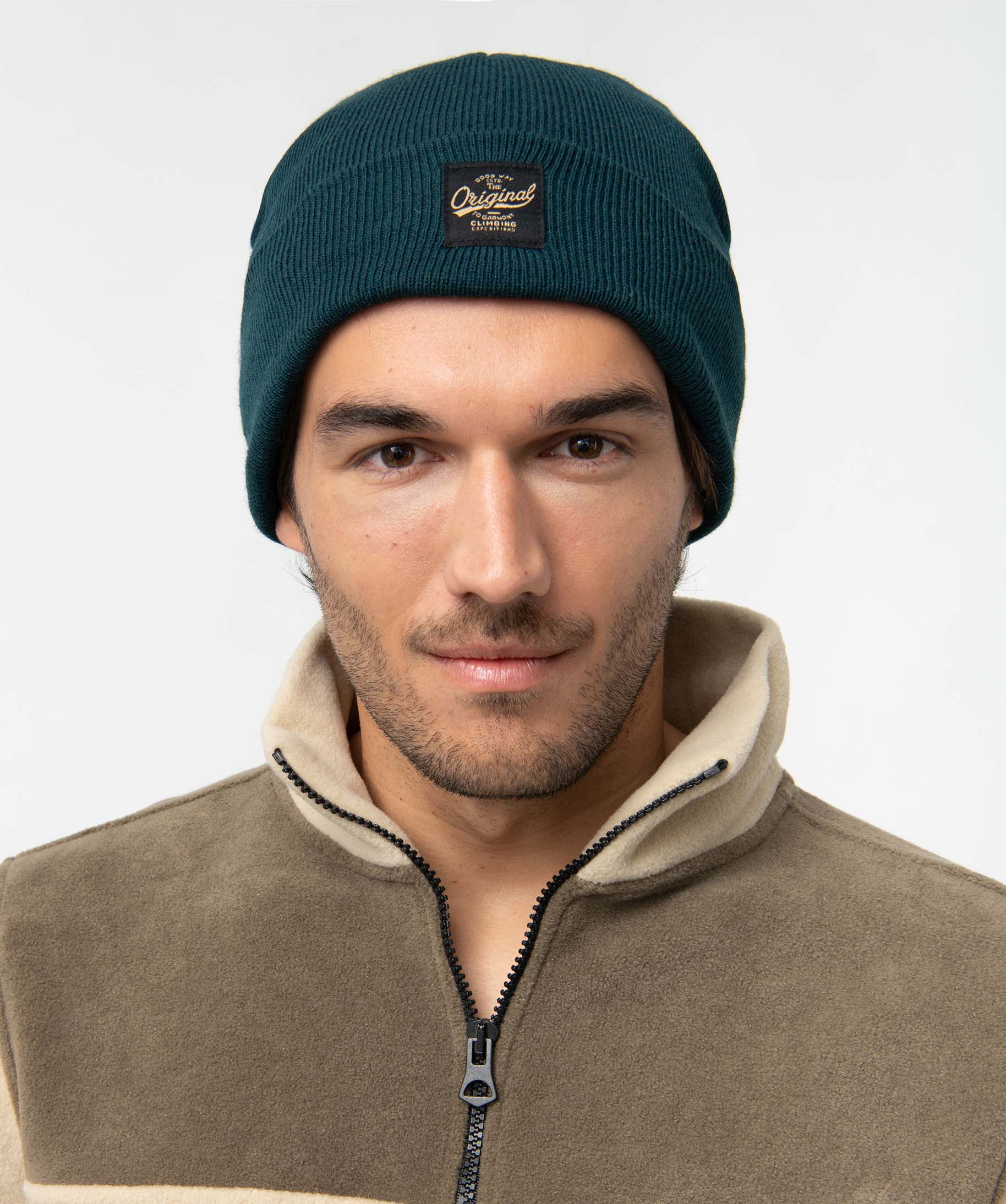 Bonnet homme uni contenant du polyester recyclé vert | GEMO