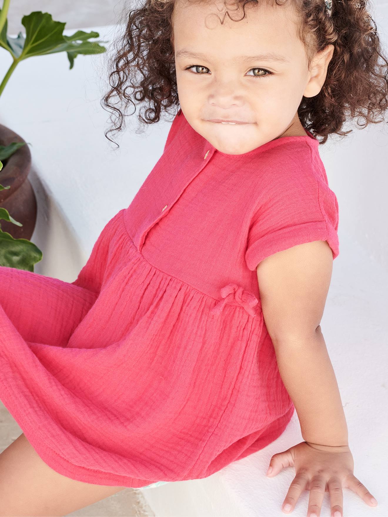 Robe bébé en gaze de coton fuchsia