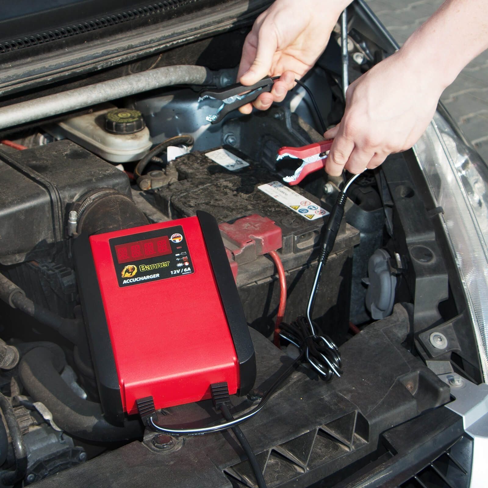 Banner Batterien Automatisches Batterieladegerät 12 Volt 6 A Typ 1240000060 Autobatterie-Ladegerät