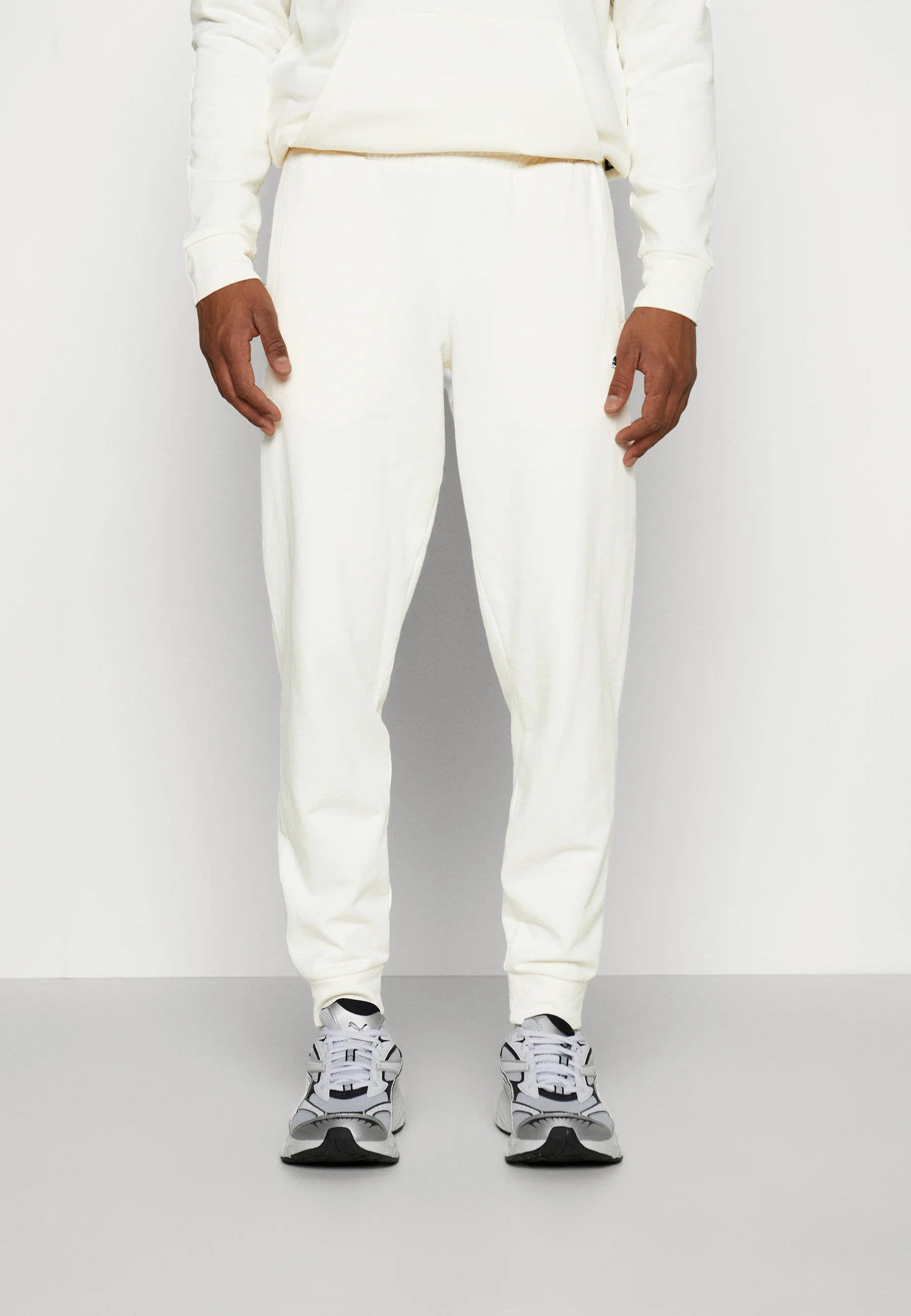Puma BETTER ESSENTIALS - Pantalones de chándal