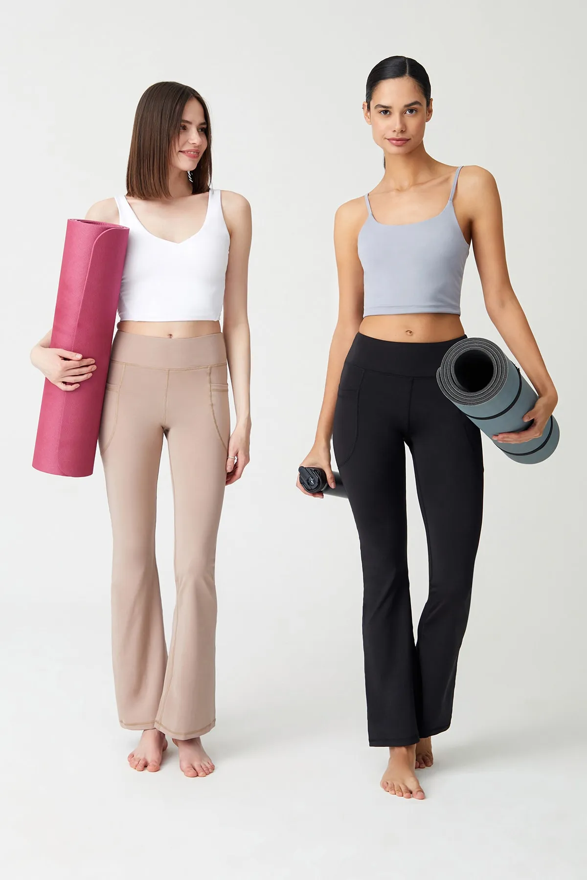 LOS OJOS  Schwarze Damen-Strumpfhose mit hohem Bund und glättendem Bootcut und ausgestelltem Bein und doppelter Tasche
