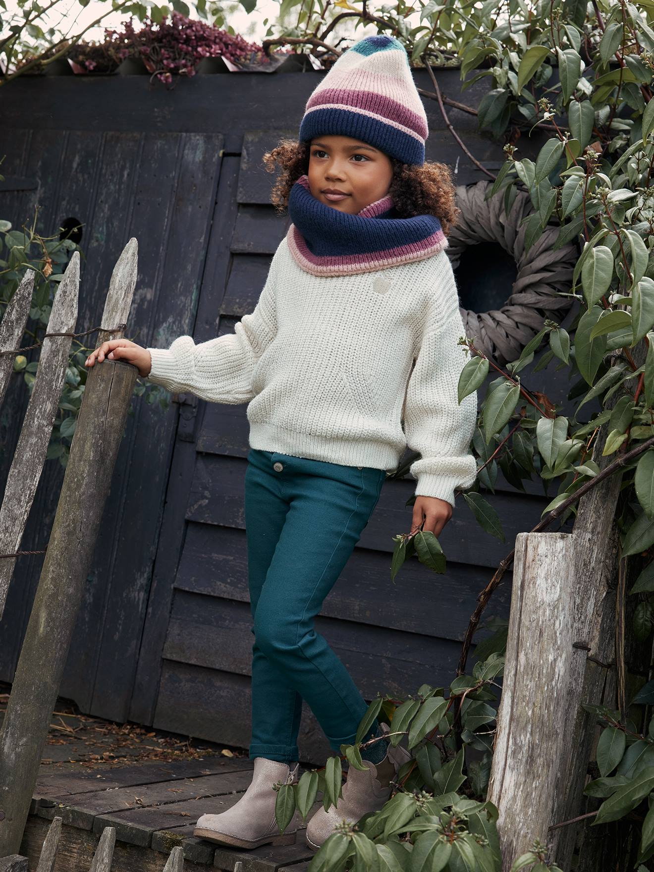 Pull maille perlée animation badge irisé fille écru