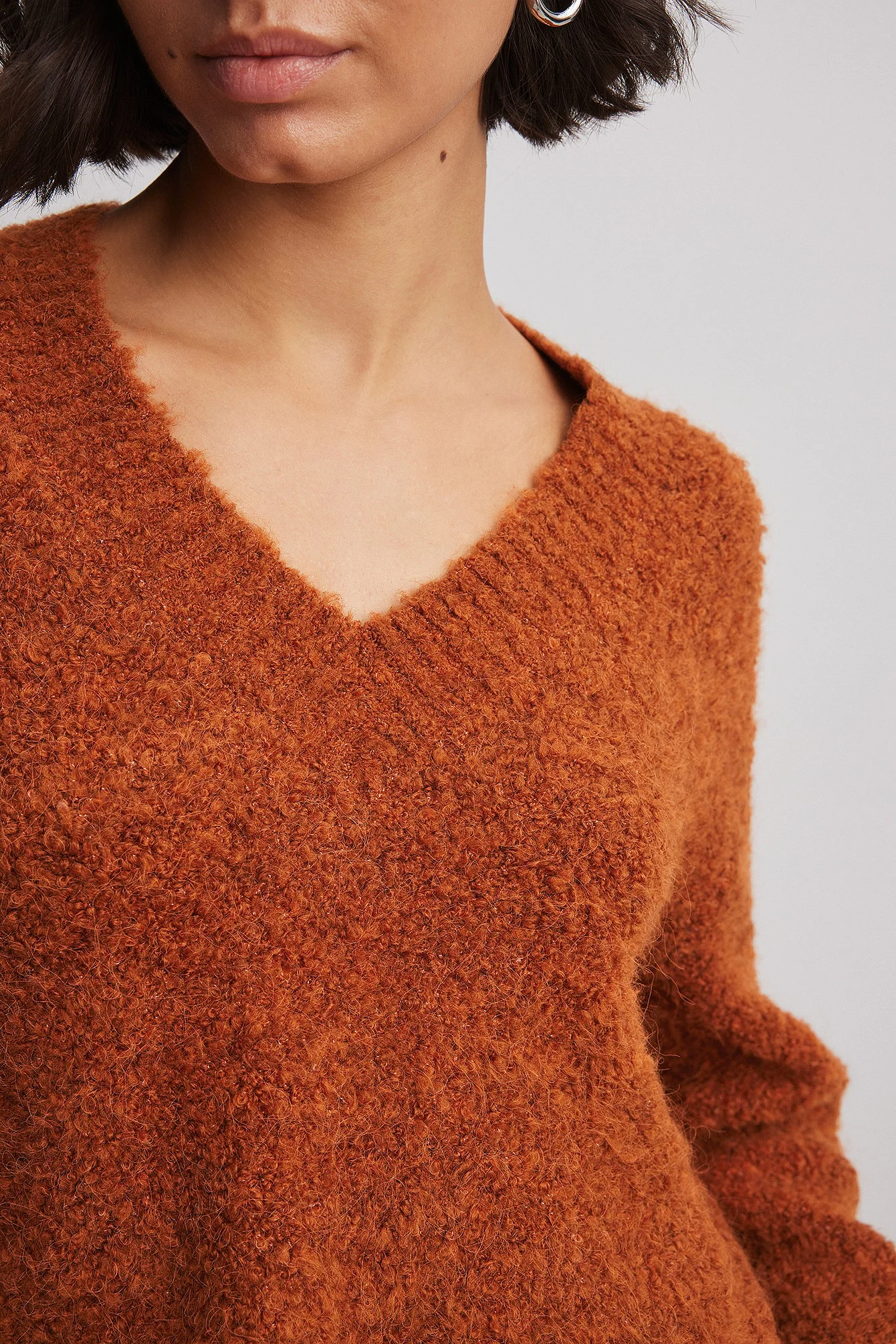 Crop-Strickpullover mit V-Ausschnitt