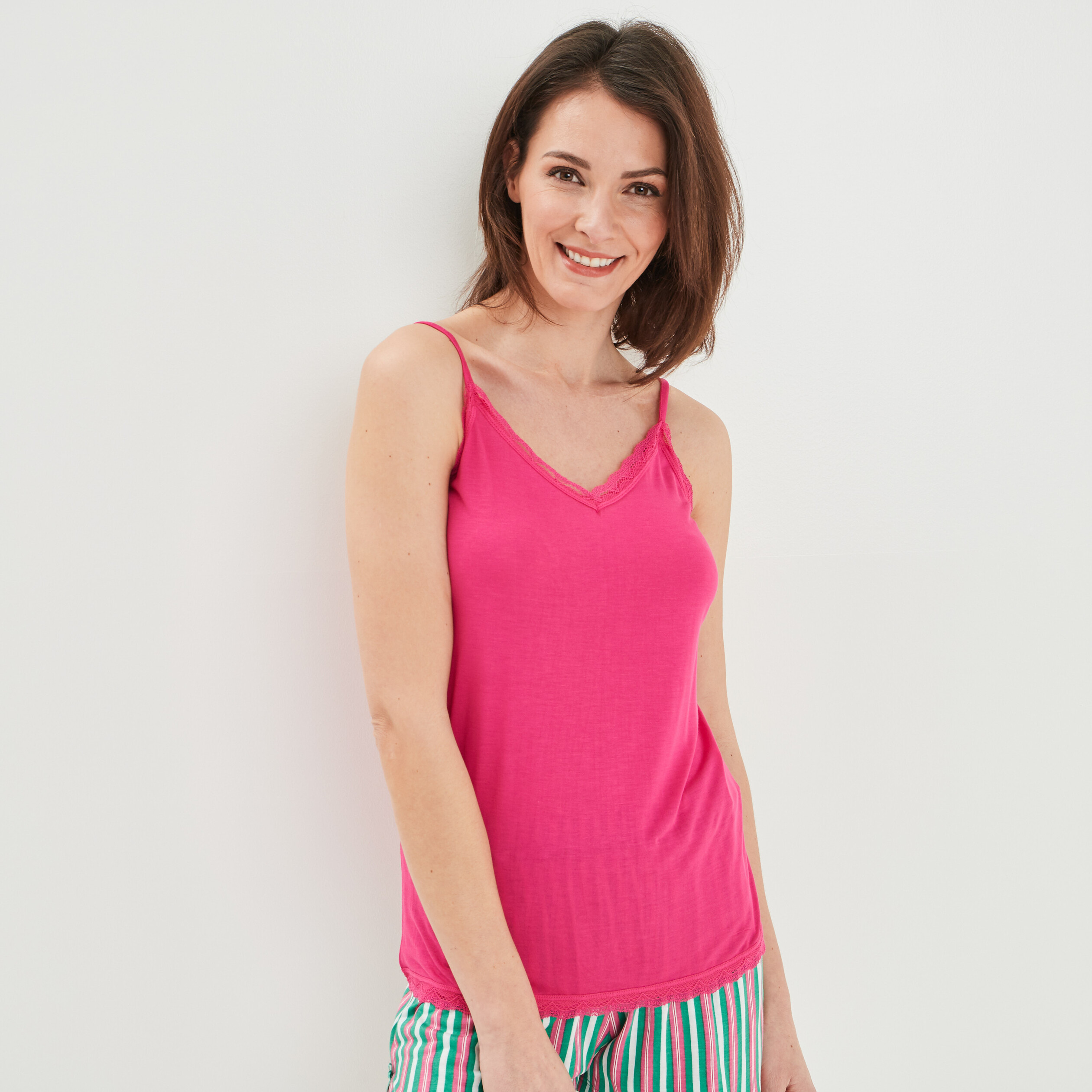 Haut de pyjama débardeur col V rose fushia femme | La Halle