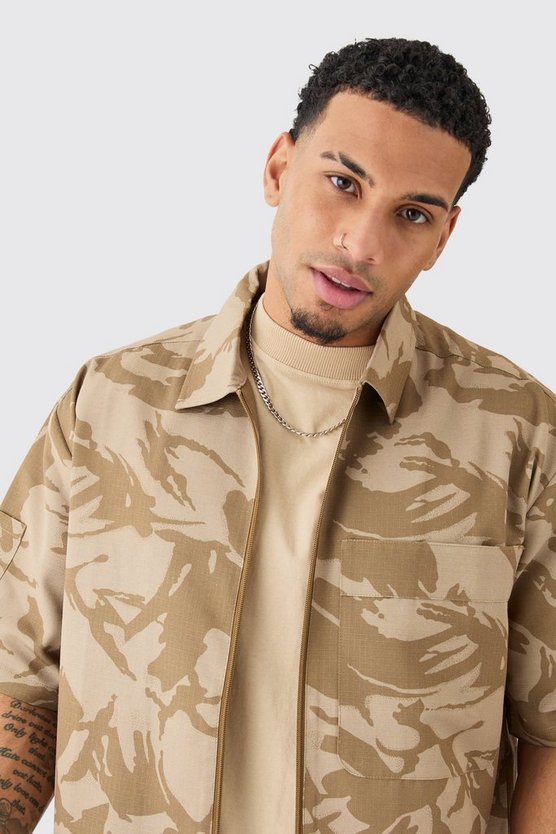 Kastiges Oversize Camouflage Hemd mit Reißverschluss