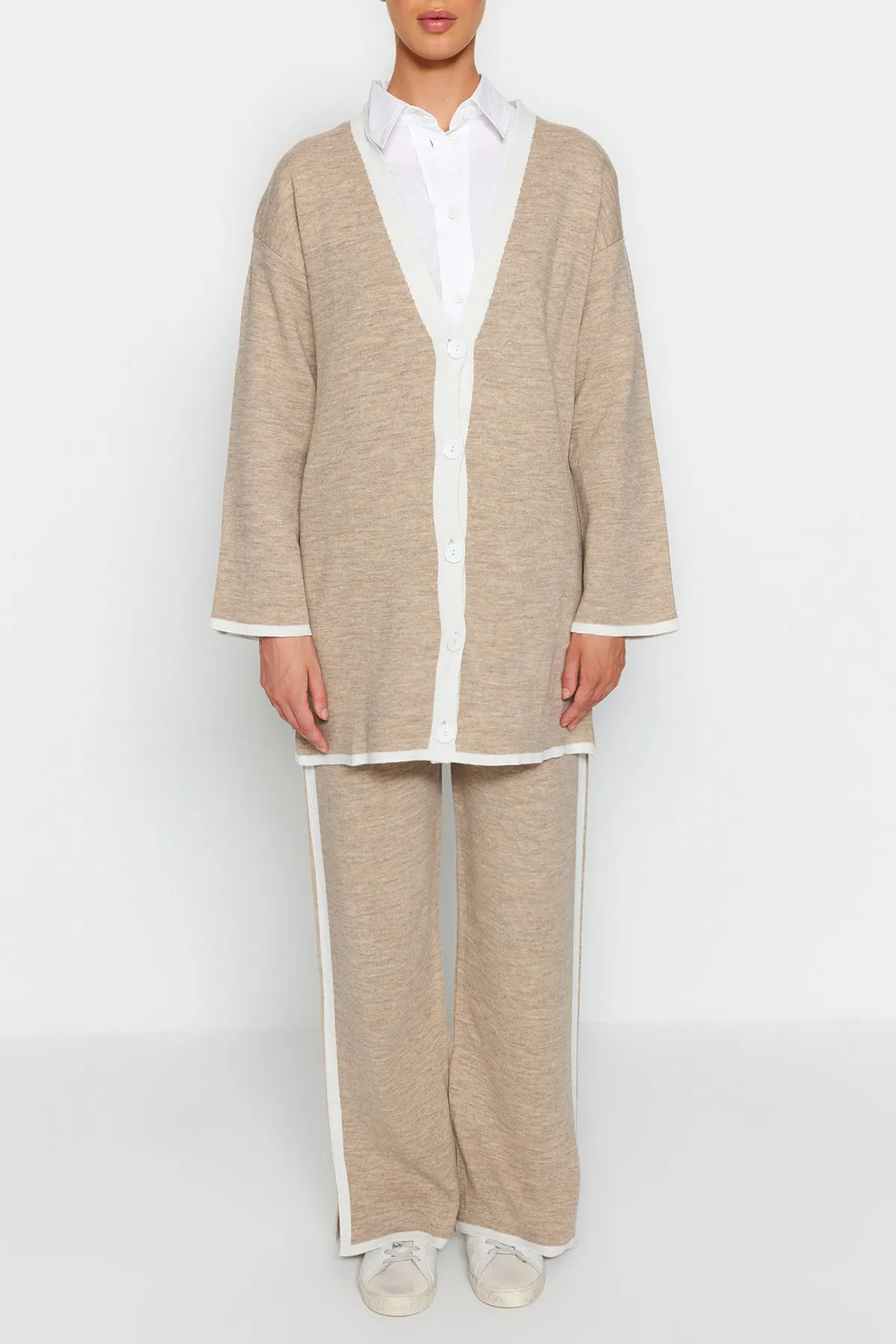 Trendyol Modest  Nerz gestreiftes Strickpullover-Set aus Hose und Oberteil TCTAW24US00035