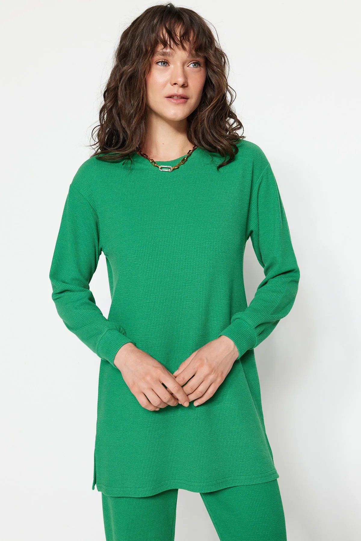 Trendyol Modest  Grünes Strick-Tunika-Hosen-Set TCTSS23US00059