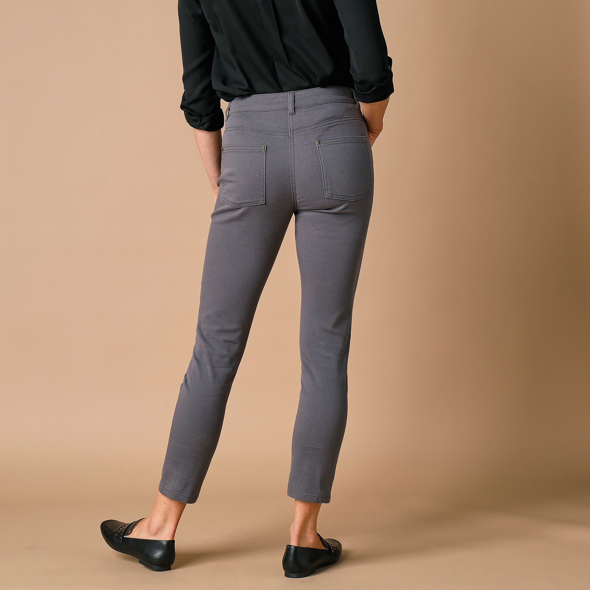 Pantalon 7/8ème fuselé stretch uni