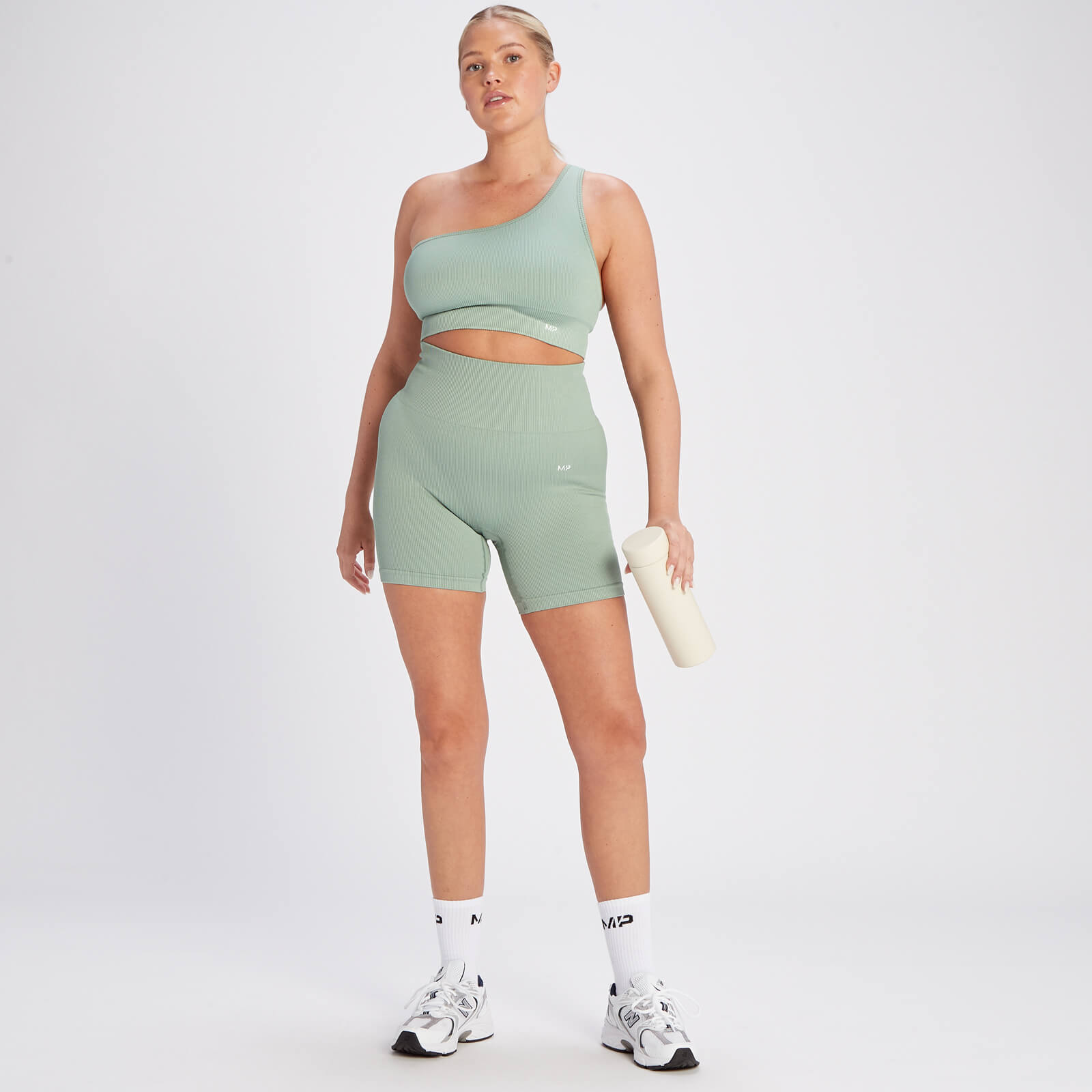 Brassière asymétrique côtelée sans coutures MP Tempo pour femmes – Vert sauge