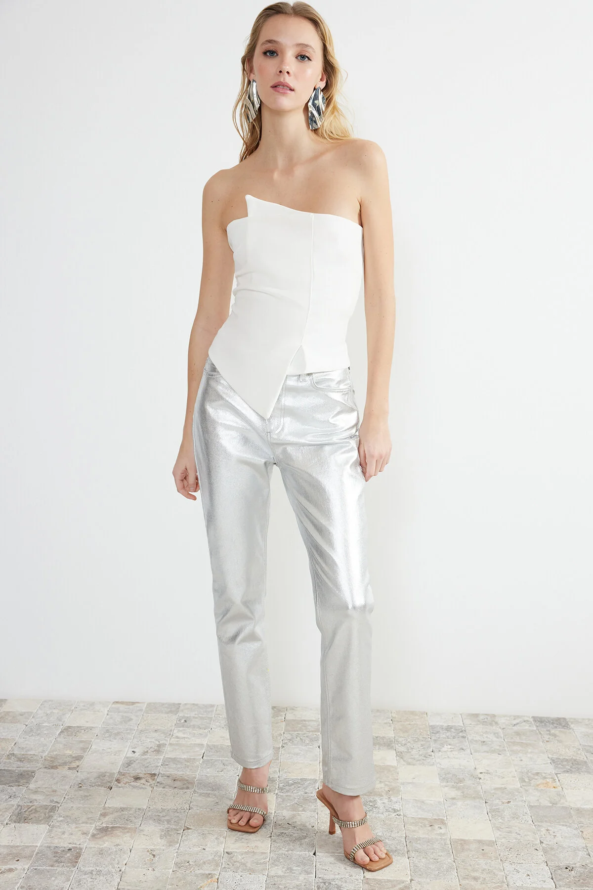Trendyol Collection  Weißes, körperbetontes, gewebtes Braut-Bustier TPRSS24BZ00008