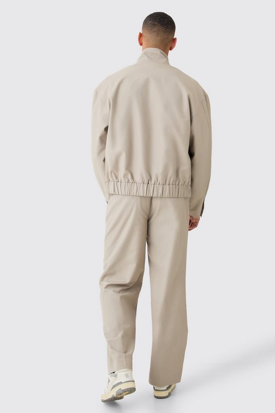 Smarte Jacke mit Cargo-Taschen und Trichterkragen