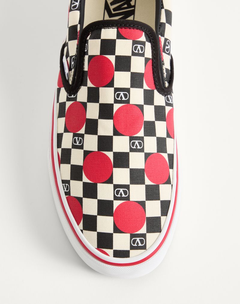 Sneaker Slip-On Valentino Garavani And Vans In Tessuto Con Stampa Vlogo Checkerboard E Dettaglio Pois
