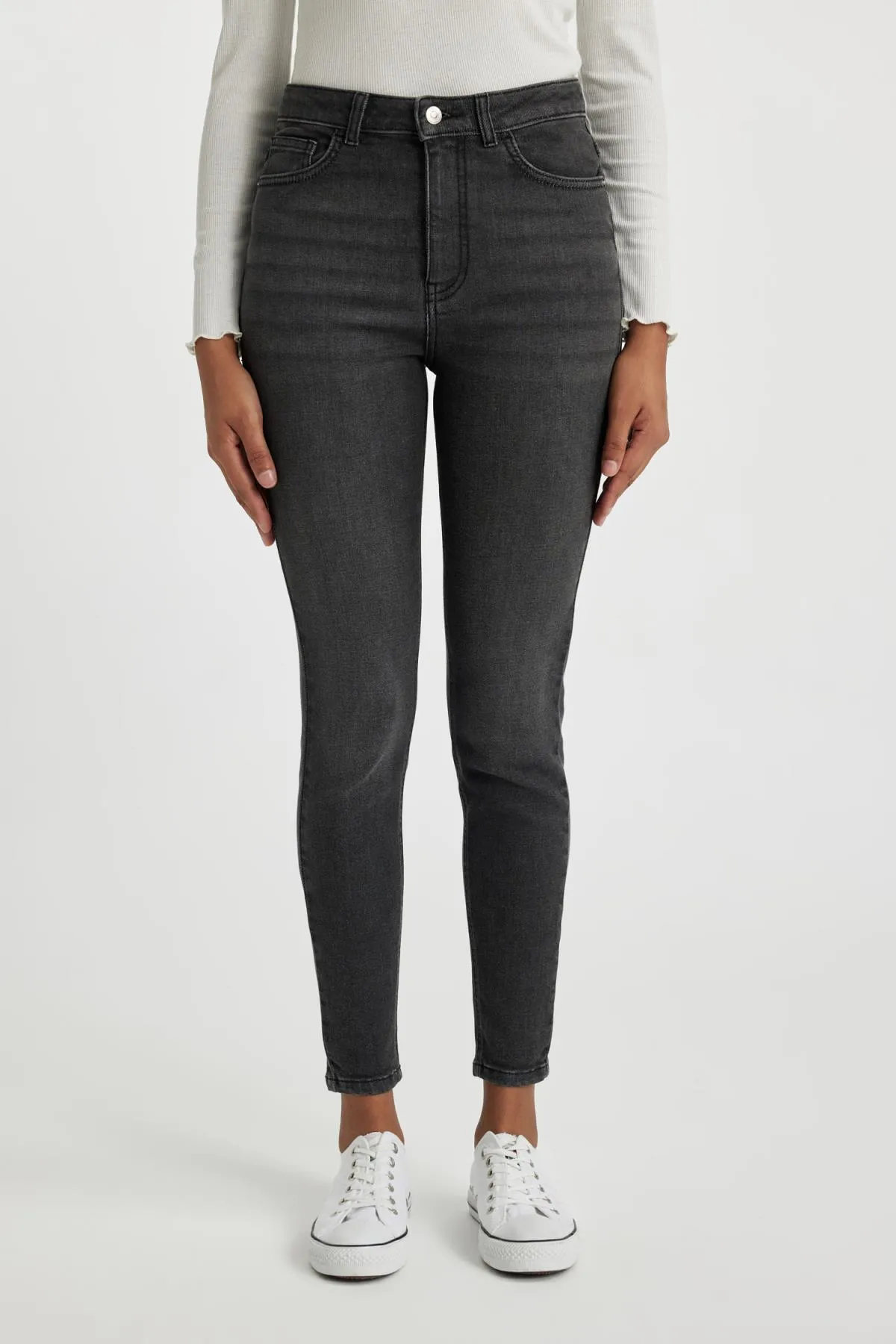 DeFacto  Skinny Fit Jeans mit hohem Bund und Röhrenjeans - Anna A6994ax23wn
