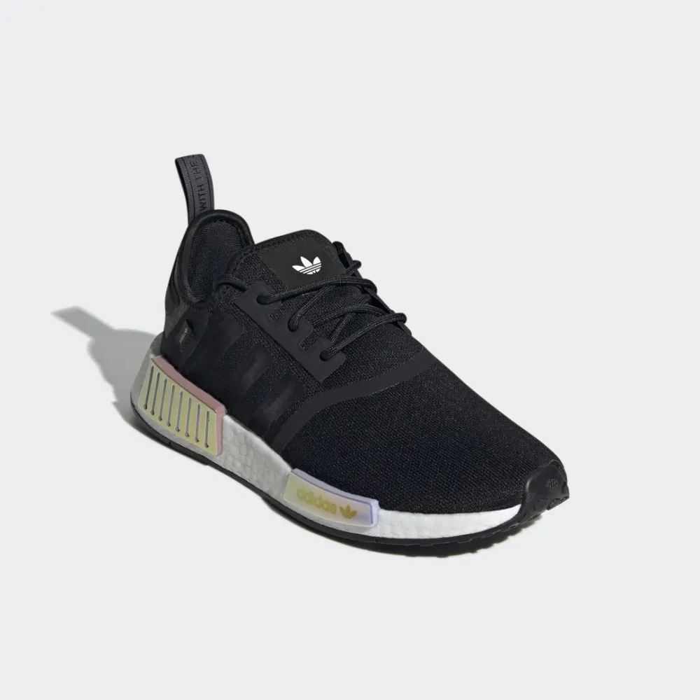 adidas NMD R1 GY8537 / schwarz