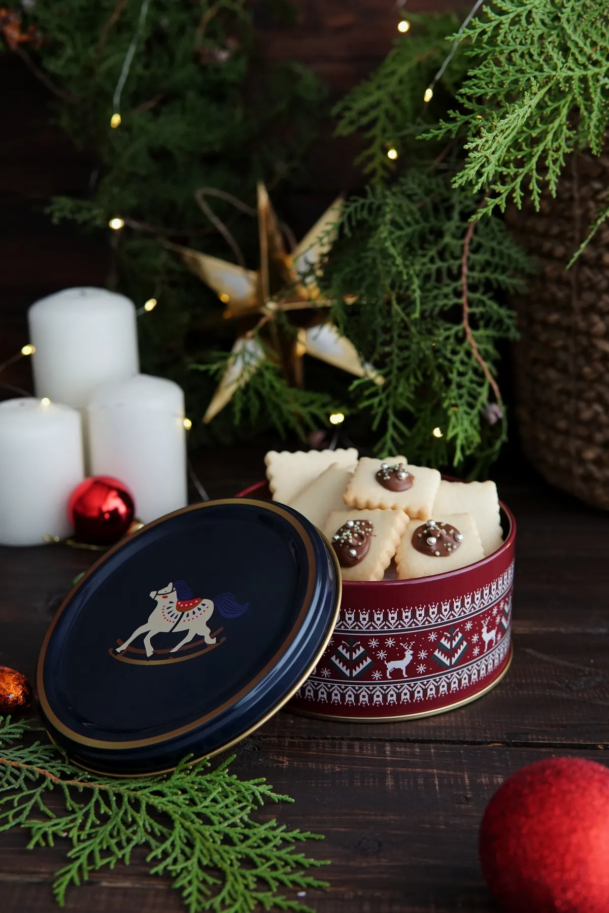 EVLE  Dreifaches Weihnachtsset, 15,8 x 15,8 x 8 cm, Ø14 x 7 cm, Ø31,5 cm Tablett erb571r