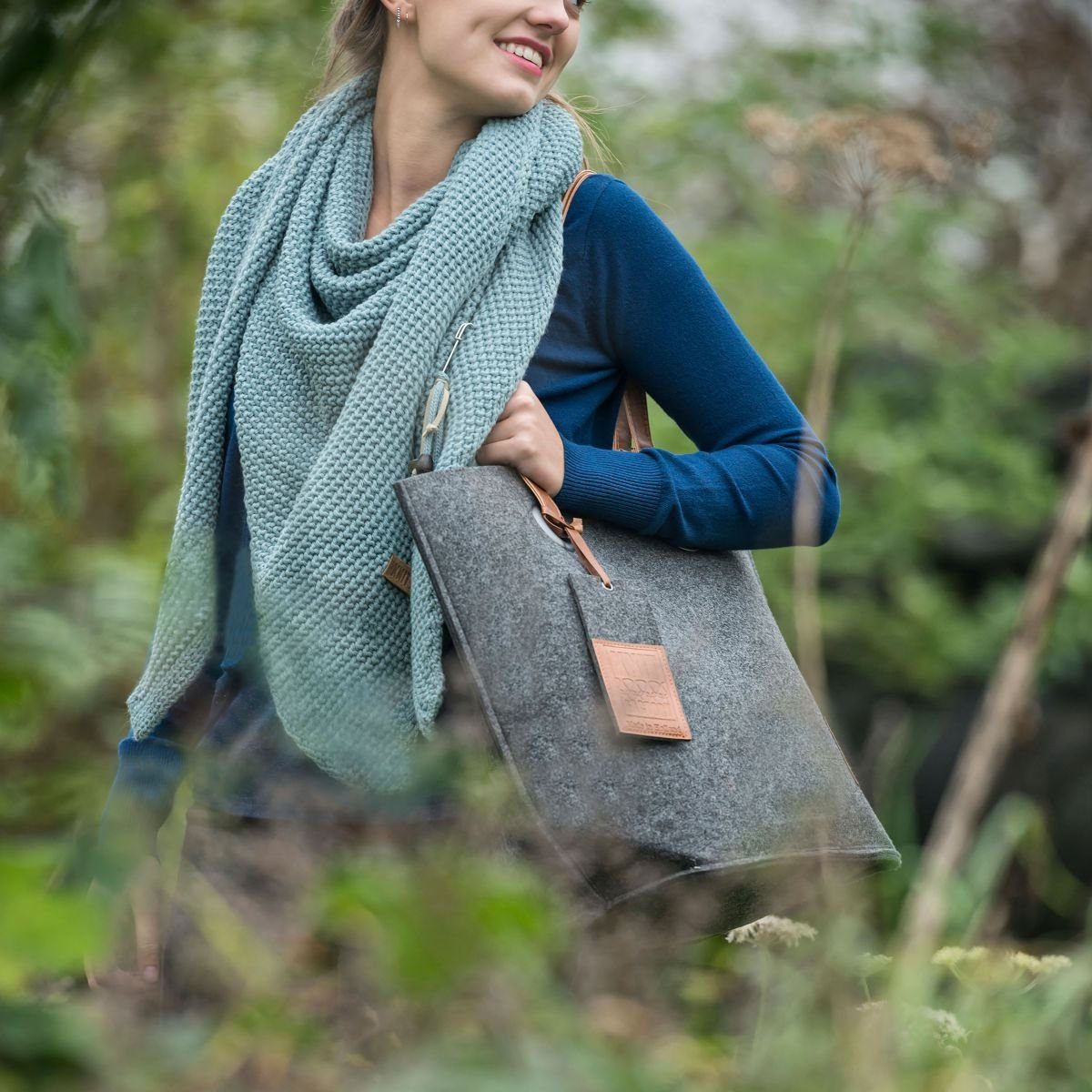 Knit Factory Aufbewahrungstasche Tess Taschen 20x40x50 cm Anthrazit (1-tlg), Strickware Aufbewahrungstasche Tasche