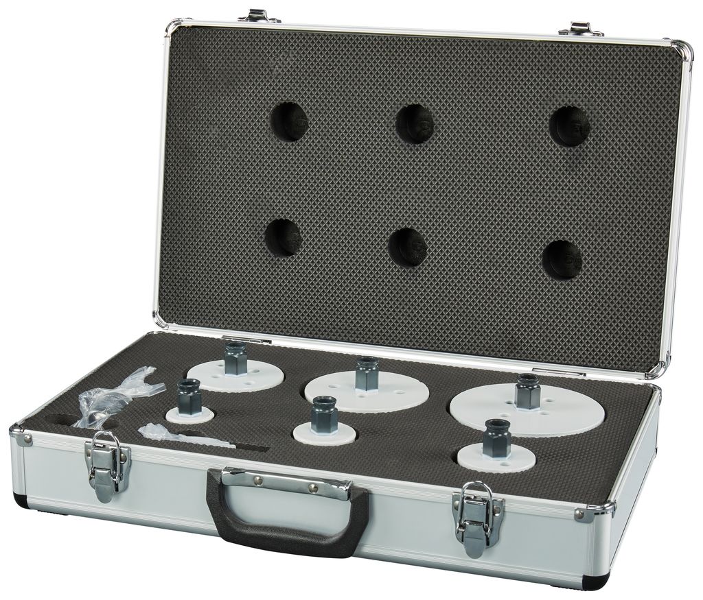 Conjunto de serras copo Makita E-15796 com 8 peças, tamanhos 35, 44, 54, 76, 95 e 114 mm, para madeira/metal, sistema Ezychange, em estojo.