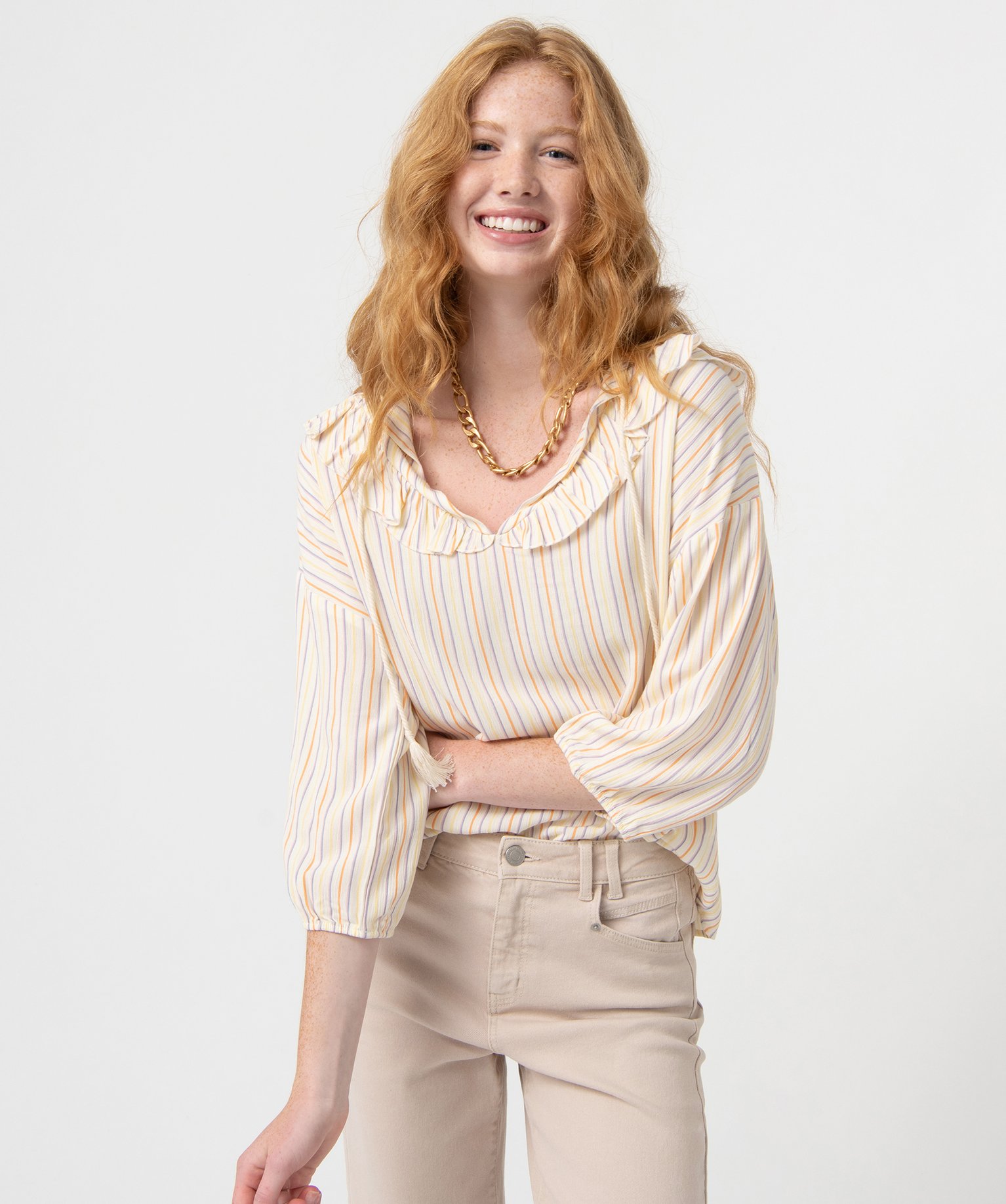 Blouse femme imprimée avec volants sur le col raye | GEMO